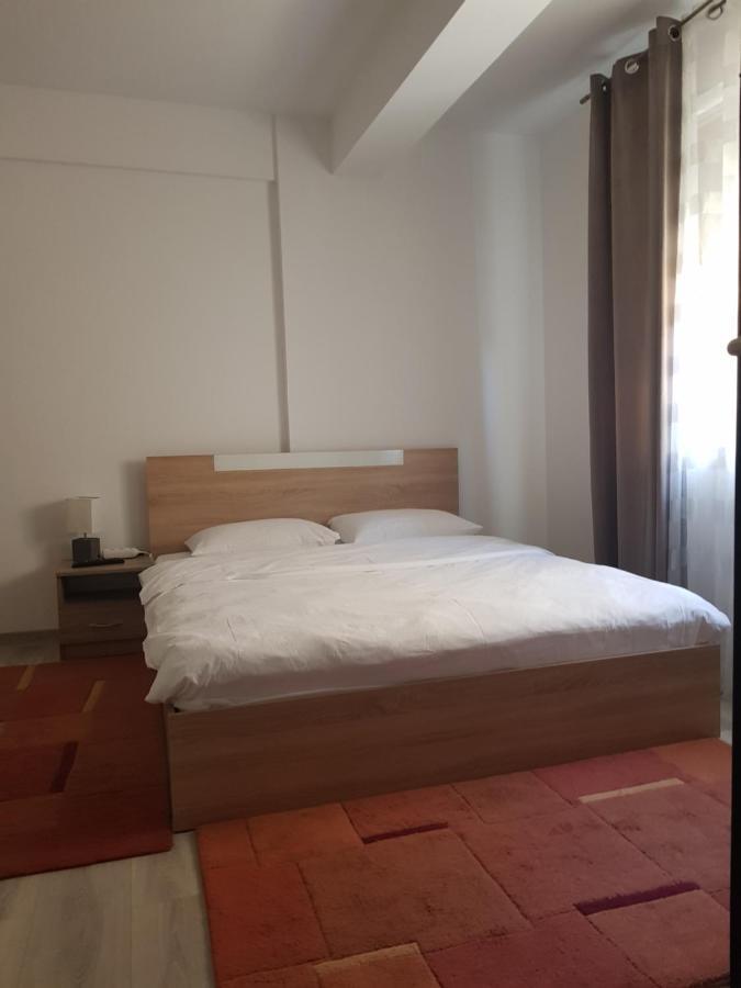 Appartamento Casa Darya-24H Check-In Bucarest Esterno foto