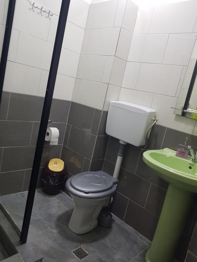 Appartamento Casa Darya-24H Check-In Bucarest Esterno foto