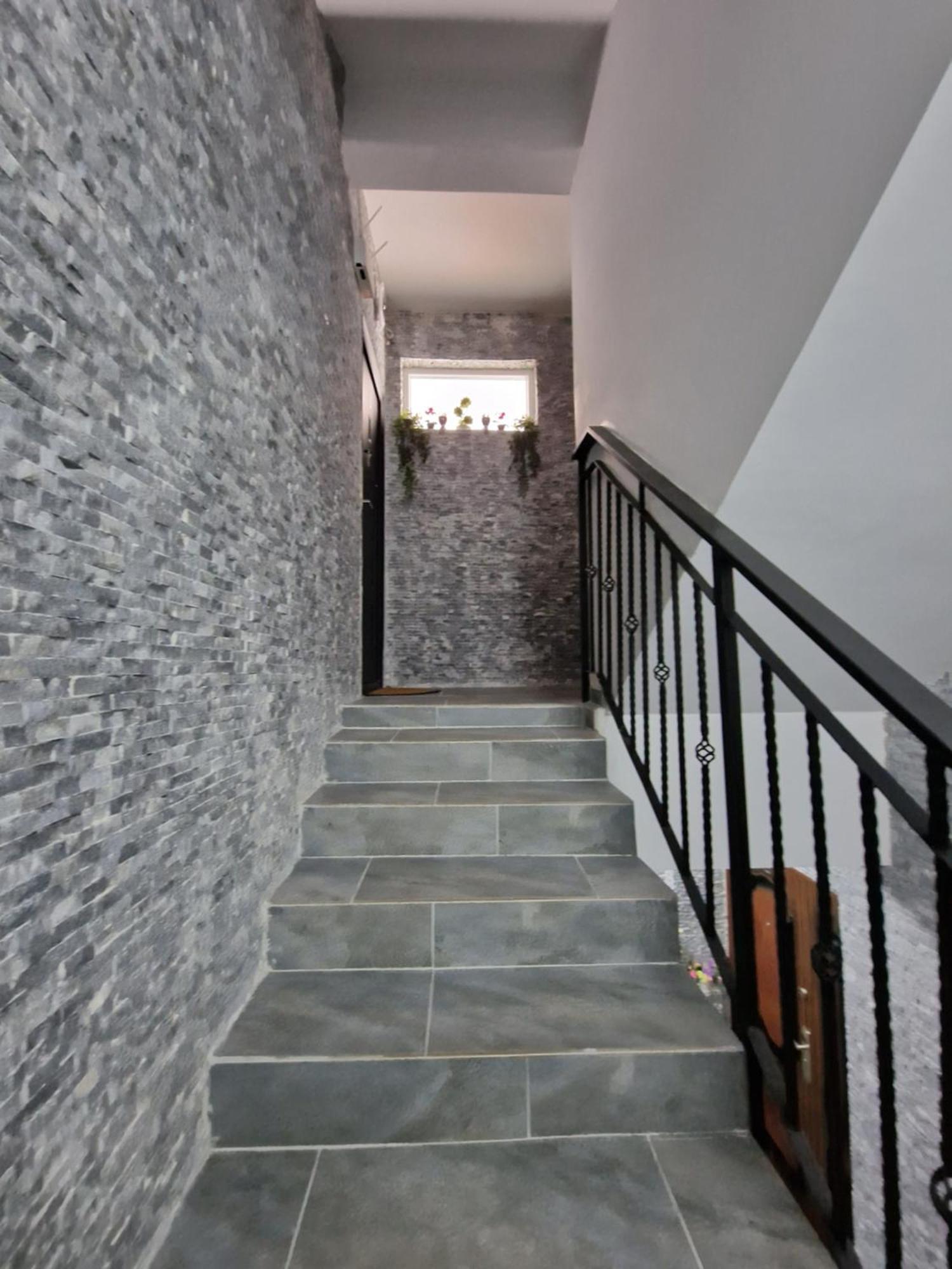 Appartamento Casa Darya-24H Check-In Bucarest Esterno foto