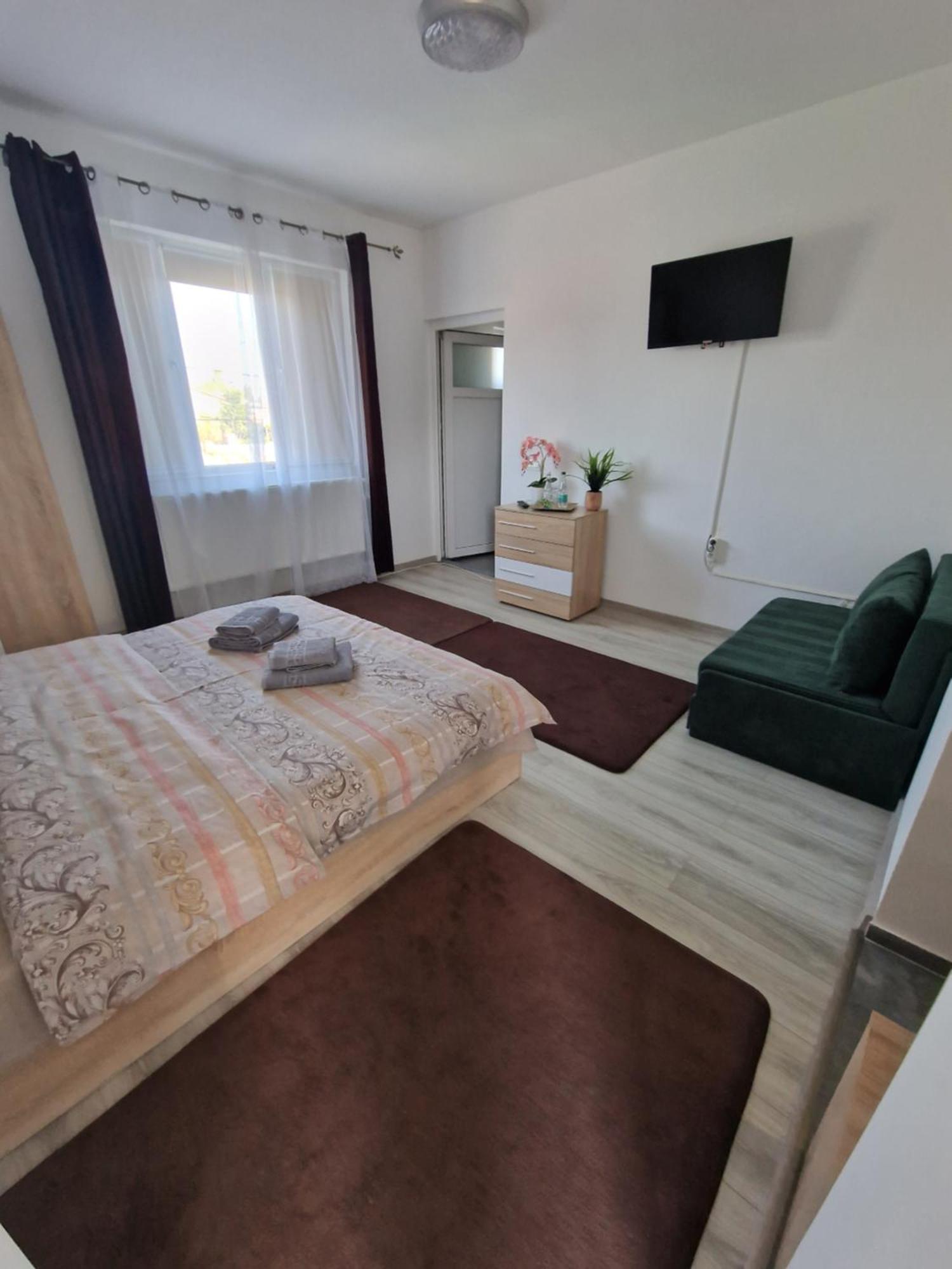 Appartamento Casa Darya-24H Check-In Bucarest Esterno foto
